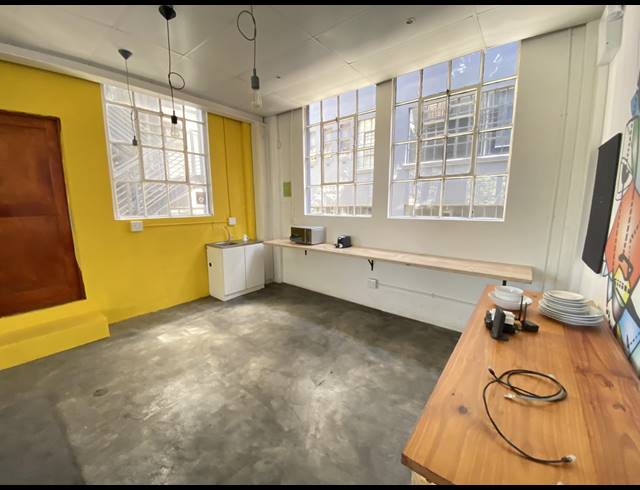 137M² OFFICE TO LET IN WOODSTOCK